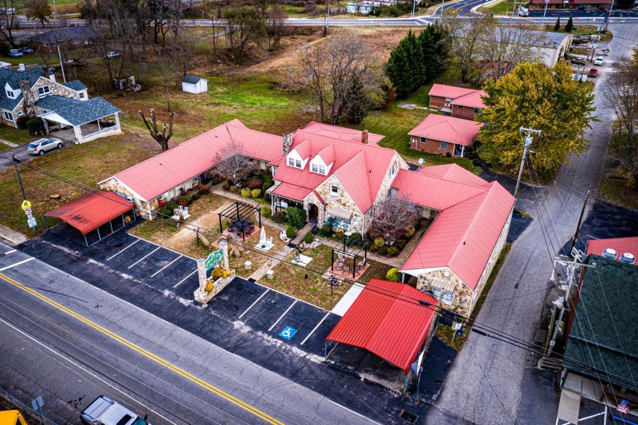 Phillips Historic Motel & Cottages Робинсвил Екстериор снимка