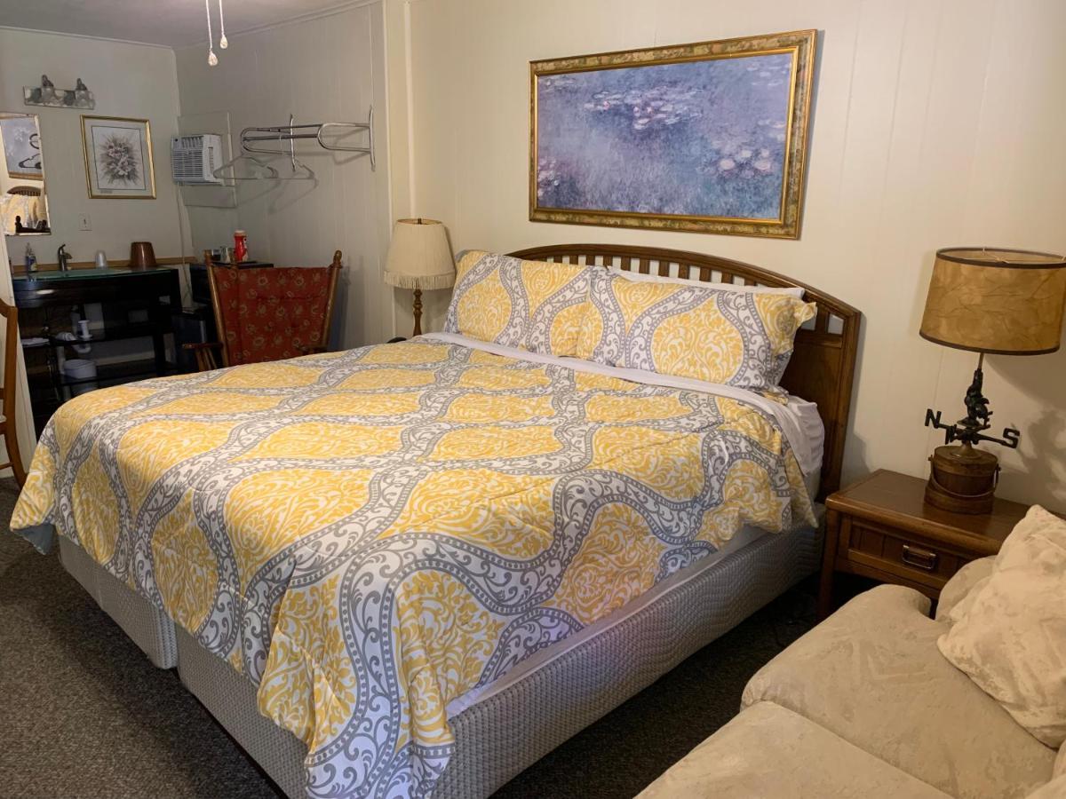 Phillips Historic Motel & Cottages Робинсвил Екстериор снимка