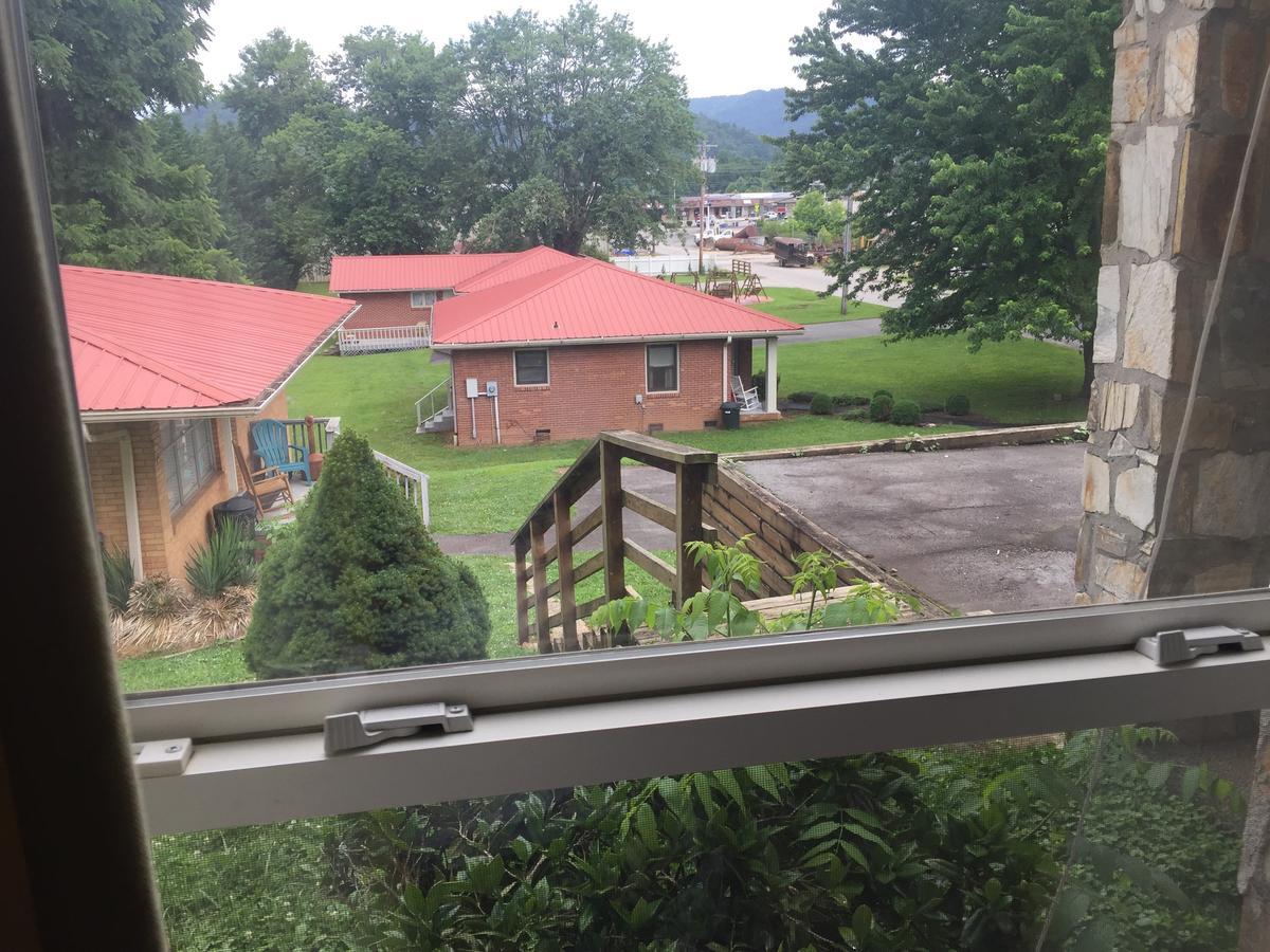Phillips Historic Motel & Cottages Робинсвил Екстериор снимка