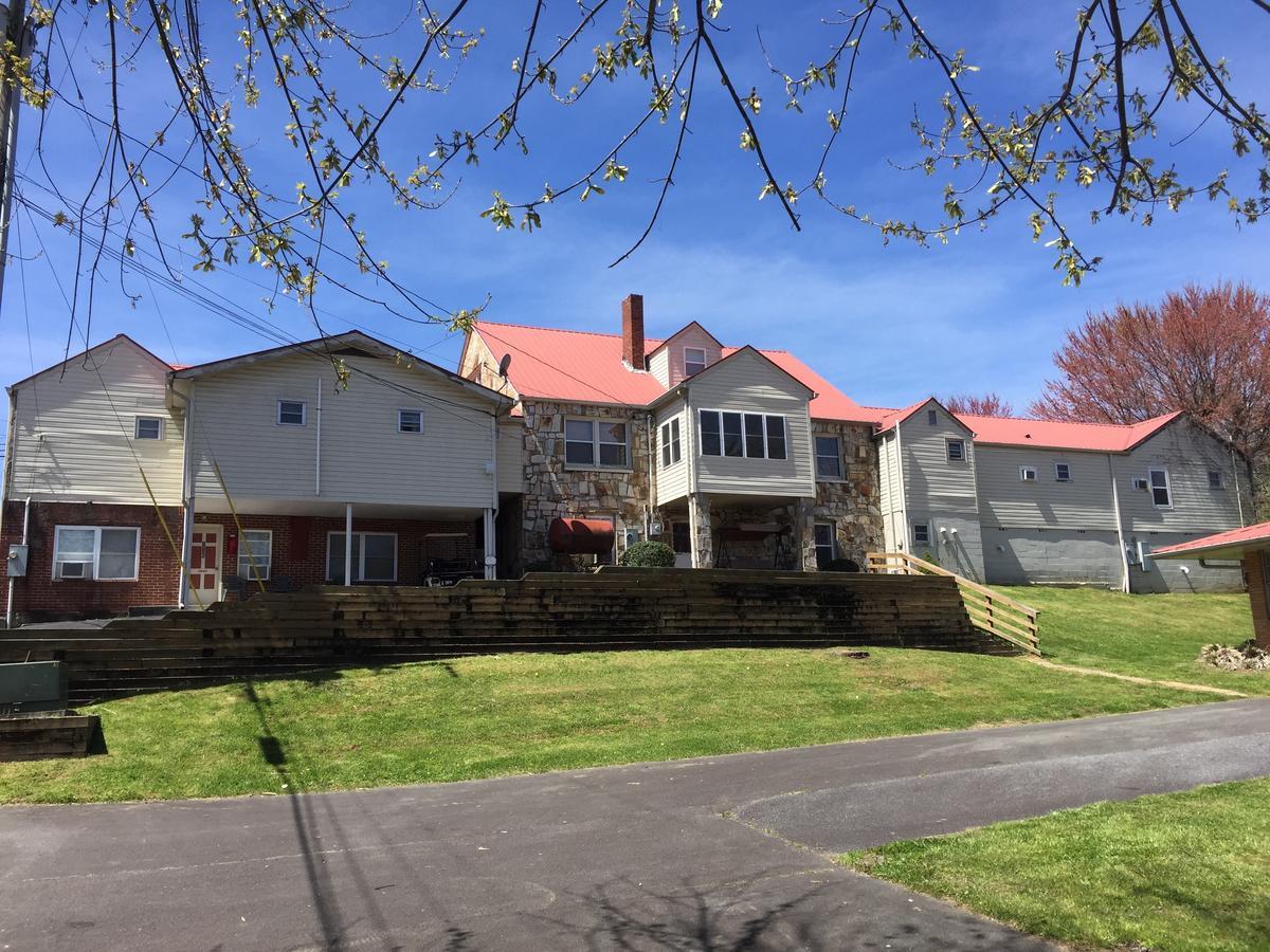 Phillips Historic Motel & Cottages Робинсвил Екстериор снимка